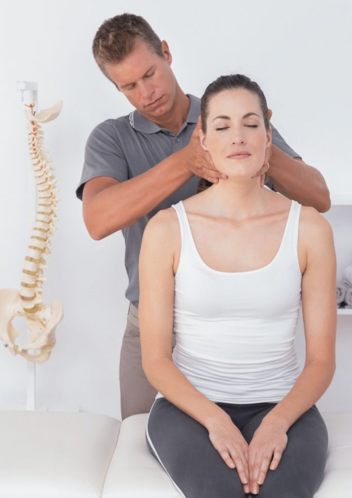 Top Chiropractor Beckenham delivering precise hands-on spinal care in a relaxed clinical setting